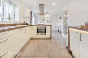 Photo 19- click for photo gallery